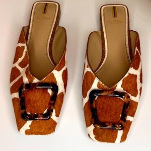 Giraffe print flats